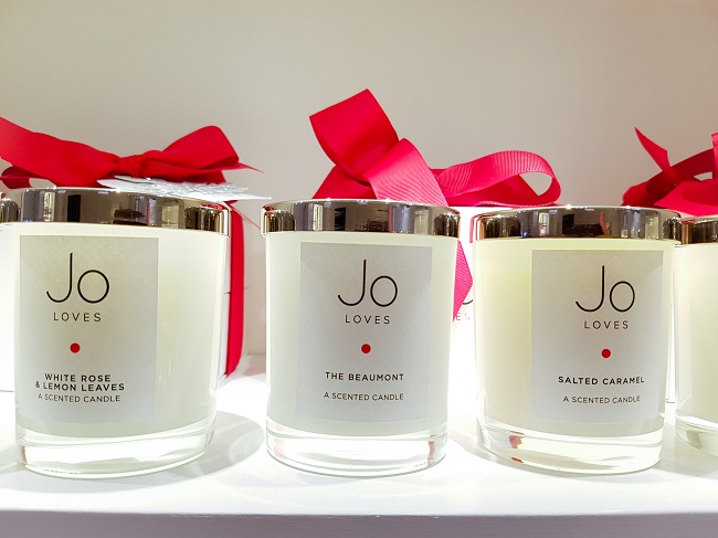 jo-loves-candles-aq
