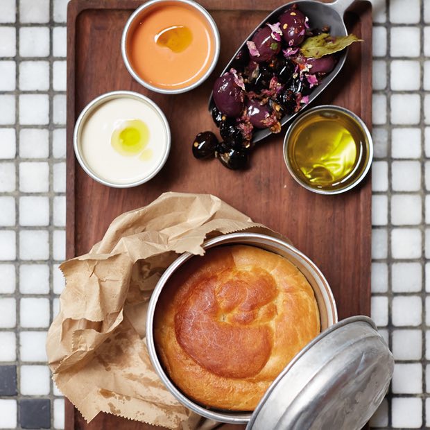 palomar-kubaneh-bread