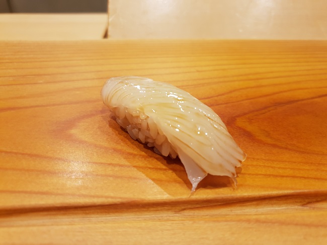 Sushi Take nigiri squid AQ