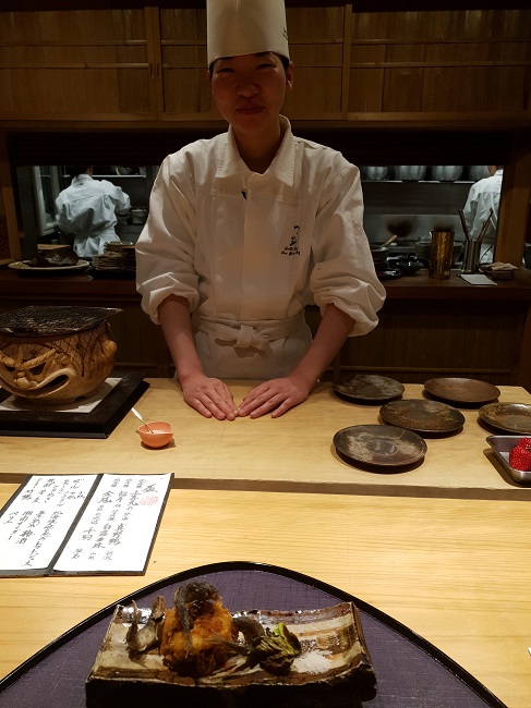 Tsuru to Kame viskuit en chef Atsumi Saito AQ