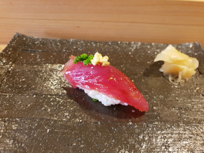 Yumi Chiba sushi 4 AQ
