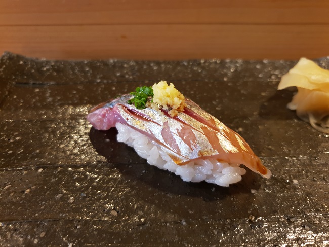 Yumi Chiba sushi 5 AQ